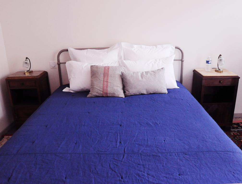 La Grenadine Bed & Breakfast Bordeaux Room photo